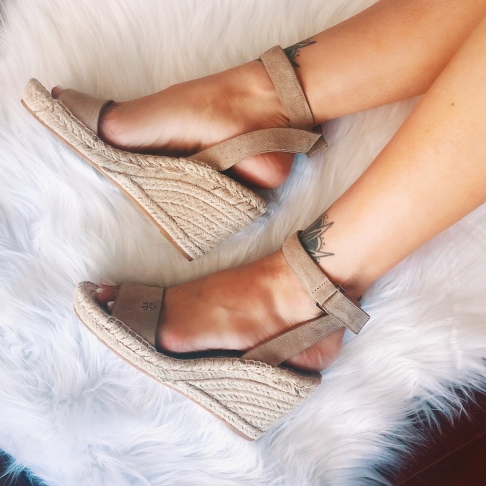 NWOT Tory Burch Wedge Sandals